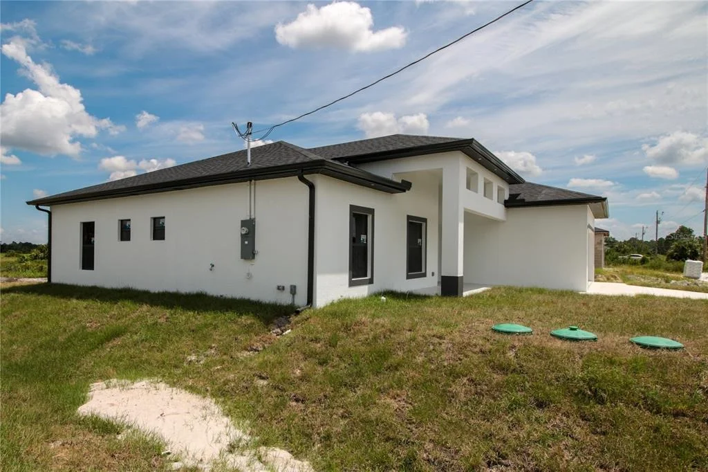 Photo of 945 COMMODORE STREET