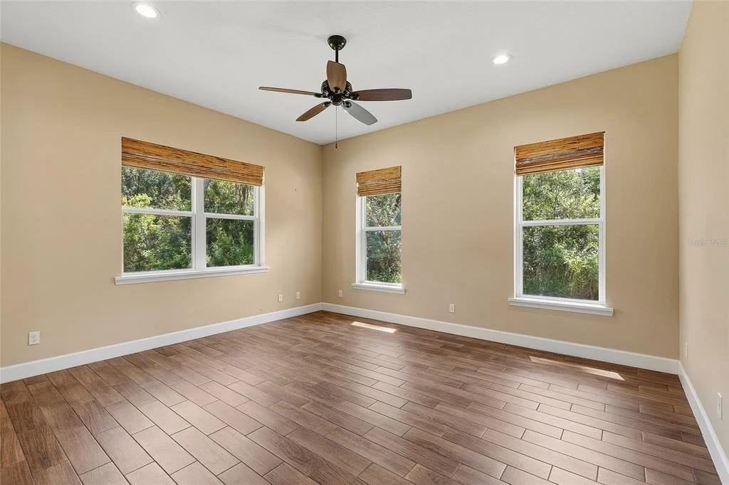 Photo of 71 PERRY LANE