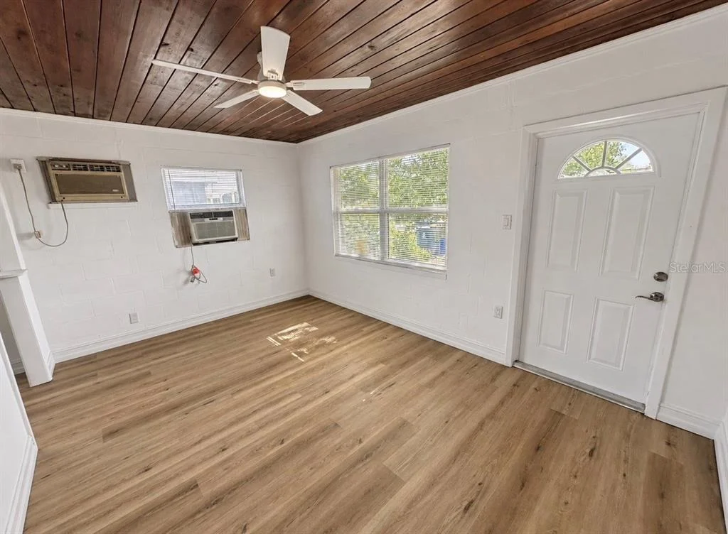 Photo of 640 N 8TH STREET