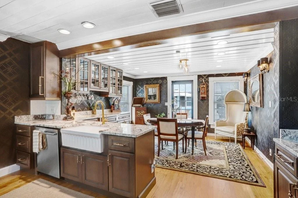 Photo of 8407 INTERBAY BOULEVARD