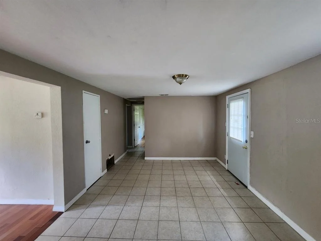 Photo of 2861 SE 18TH AVENUE