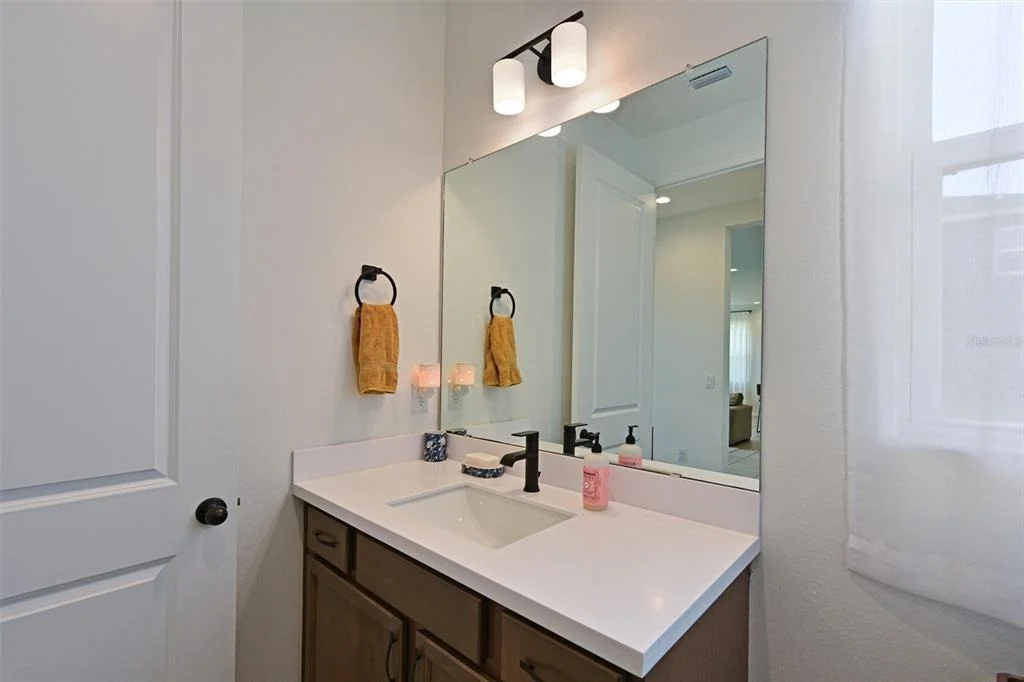 Photo of 11124 MOONSAIL DRIVE