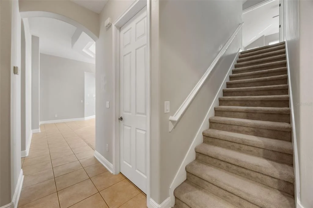 Photo of 6190 HEDGESPARROWS LANE