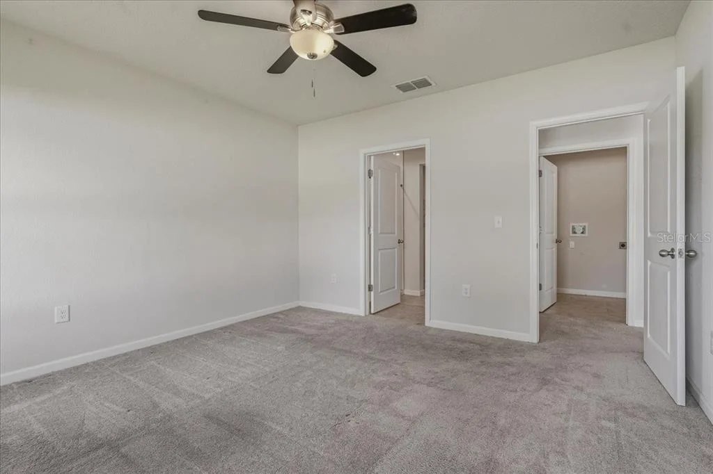Photo of 813 EAGLE ROCK TER