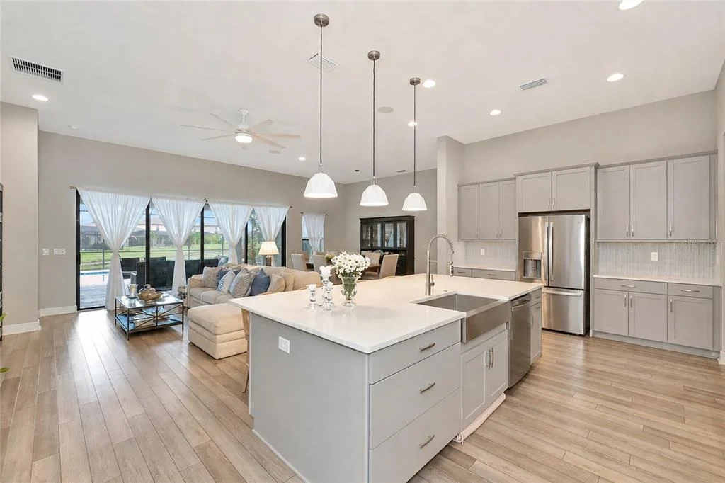 Photo of 9211 ISABELLA CIRCLE