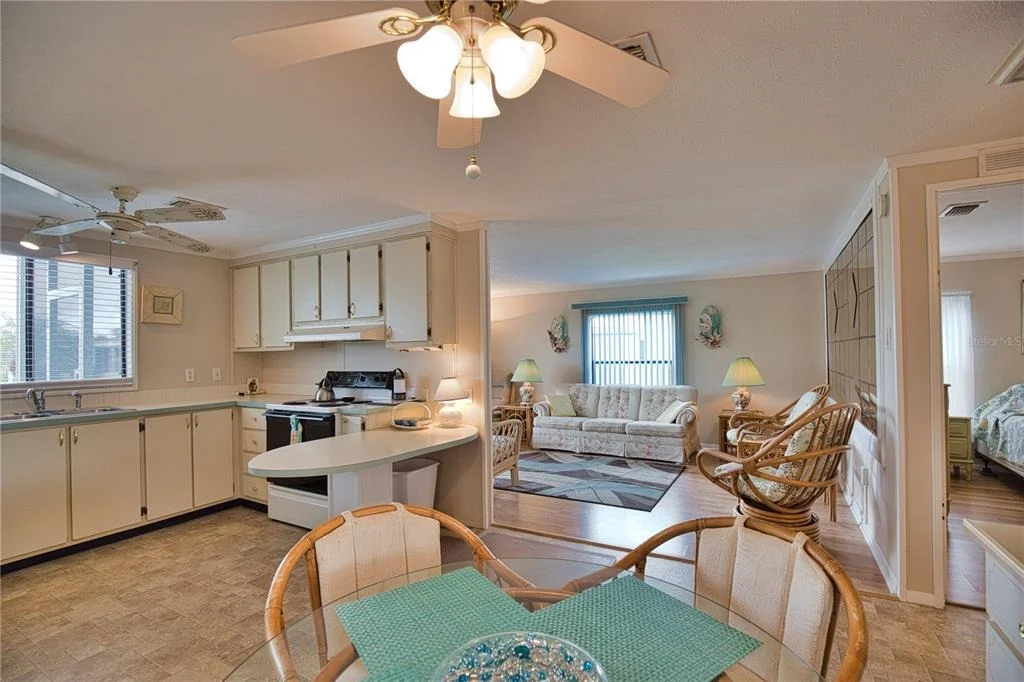 Photo of 632 LA JOLLA CIRCLE