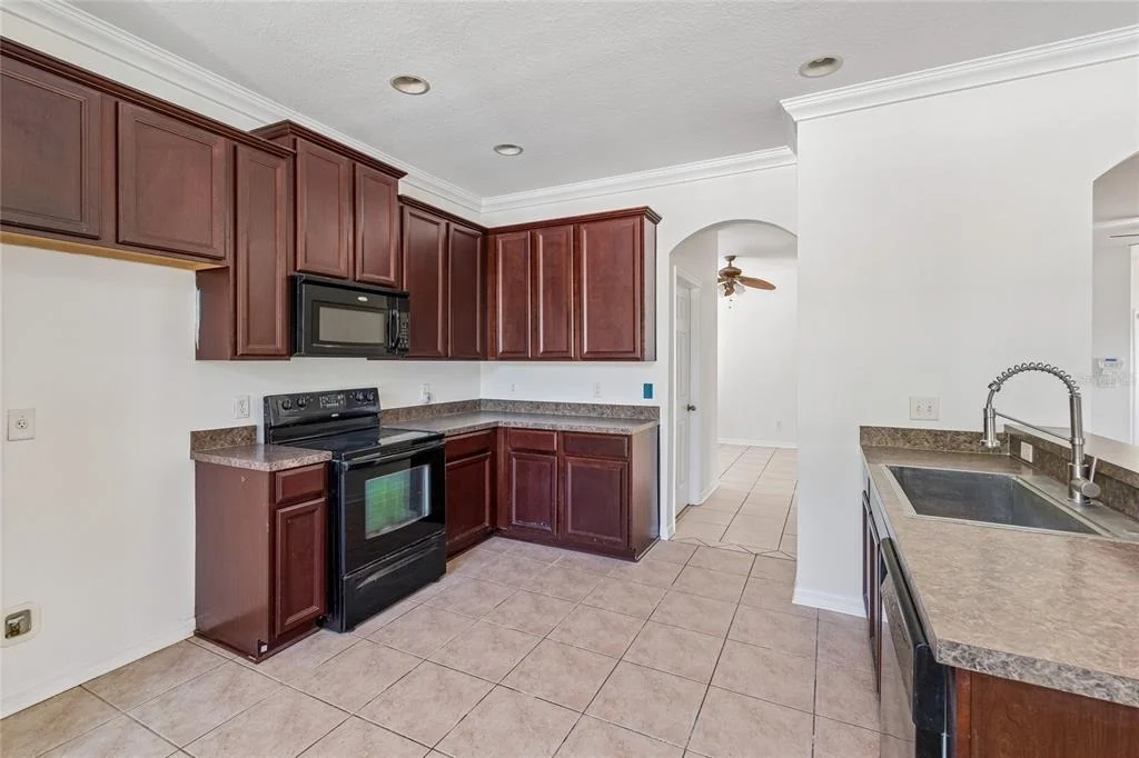 Photo of 915 WINDTON OAK DRIVE