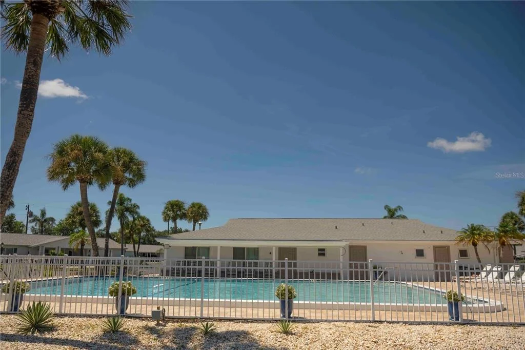 Photo of 6061 CORAL WAY