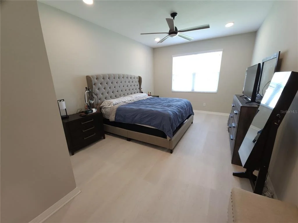 Photo of 9342 CRESCENT RAY DRIVE
