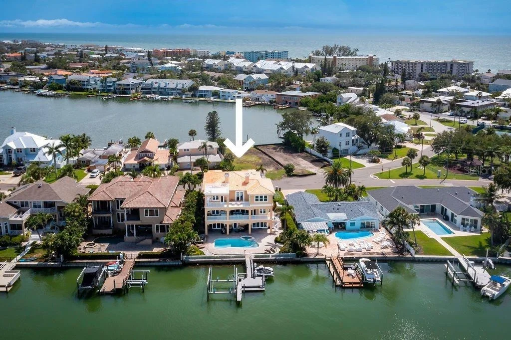 Photo of 306 HARBOR DRIVE