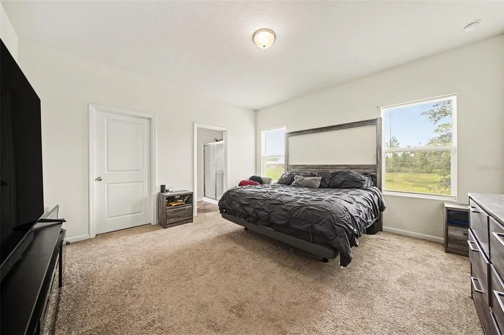 Photo of 1006 COMMUTER DR