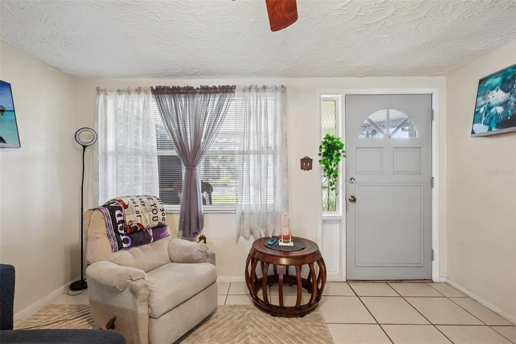 Photo of 2049 MAUREEN DRIVE