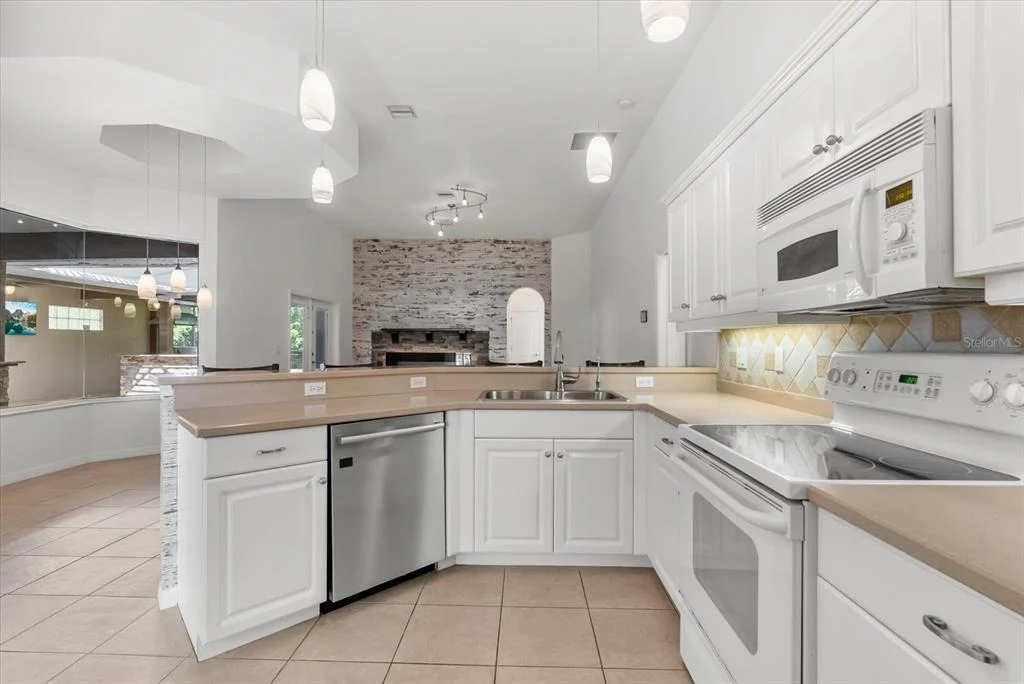 Photo of 4239 CORSO VENETIA BOULEVARD