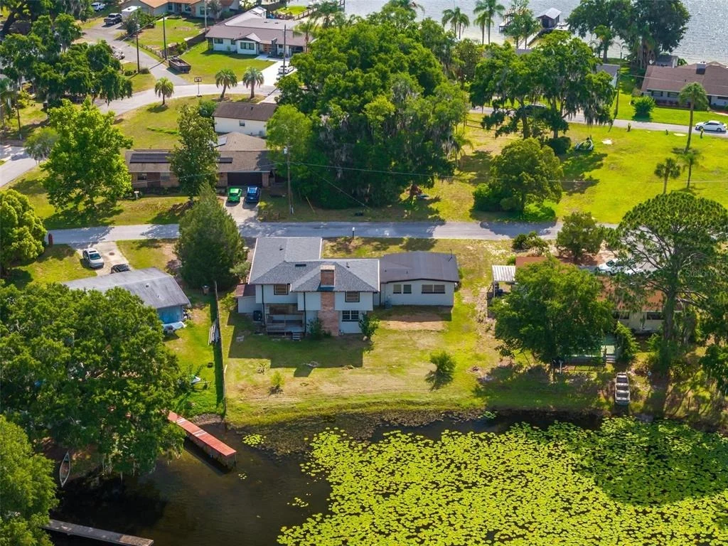Photo of 710 TWIN OAKS LANE