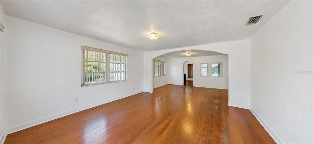 Photo of 415 MODEL STREET
