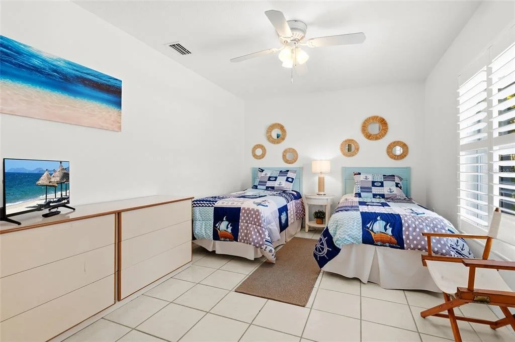 Photo of 2240 GENTIAN ROAD
