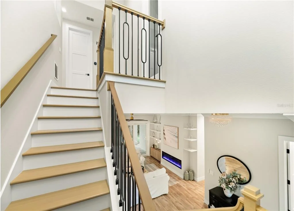 Photo of 2549 PALM AVENUE