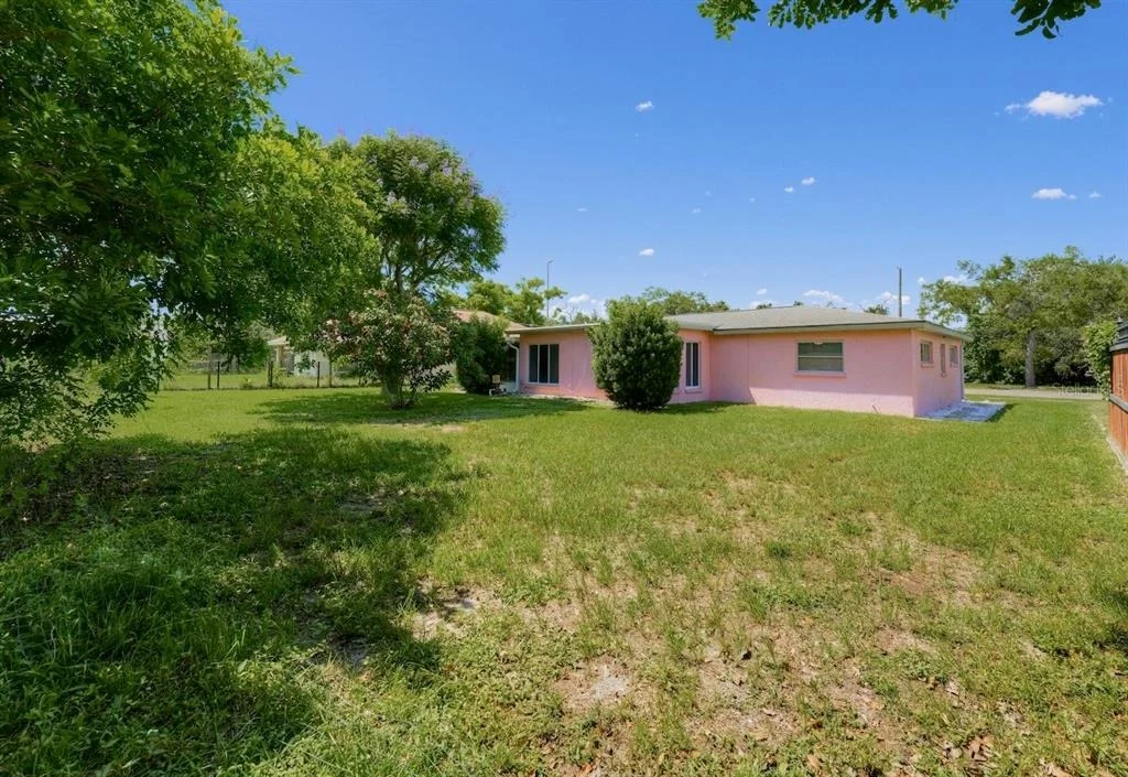 Photo of 520 CENTER ROAD