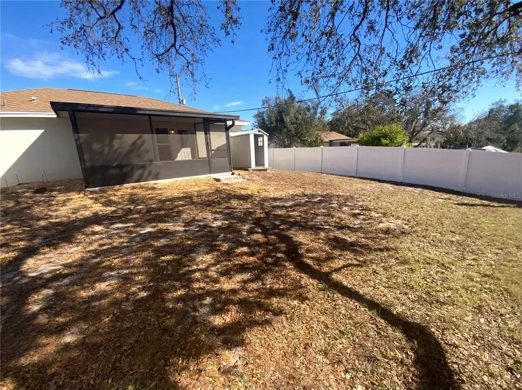 Photo of 11275 LINDEN DRIVE
