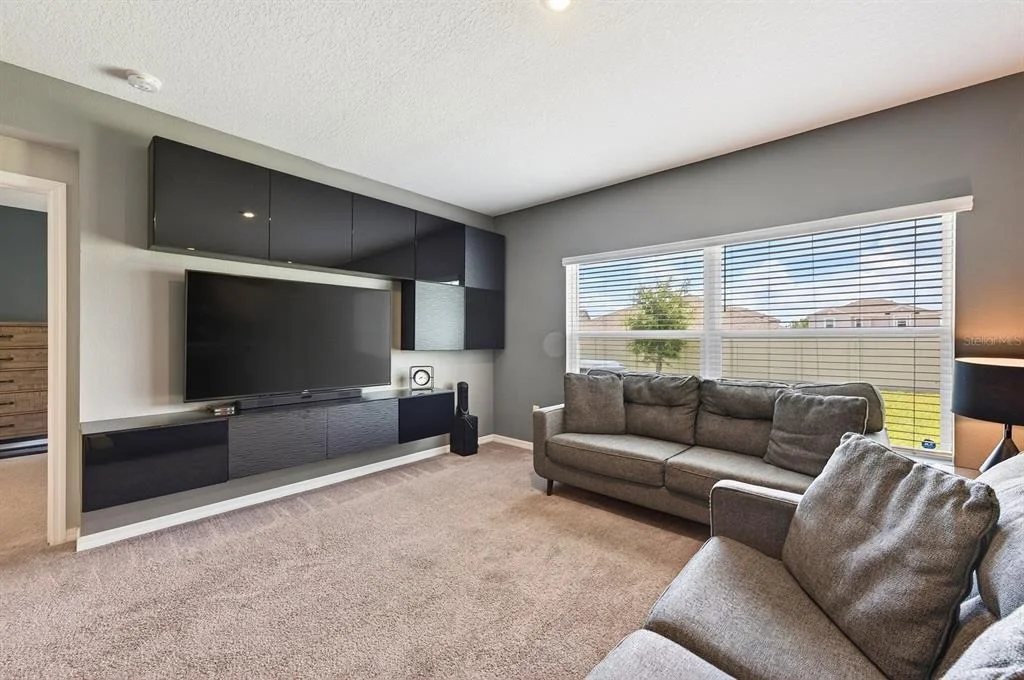 Photo of 596 MEADOW BEND DRIVE