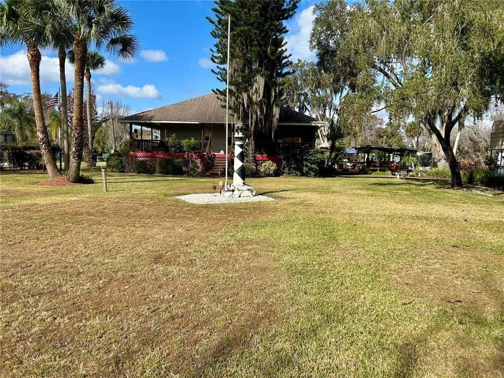 Photo of 55730 HOLIDAY  CIRCLE
