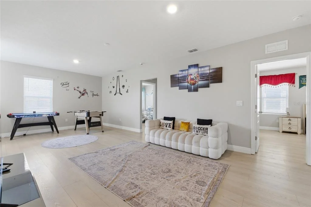 Photo of 7635 OAKMOSS LOOP