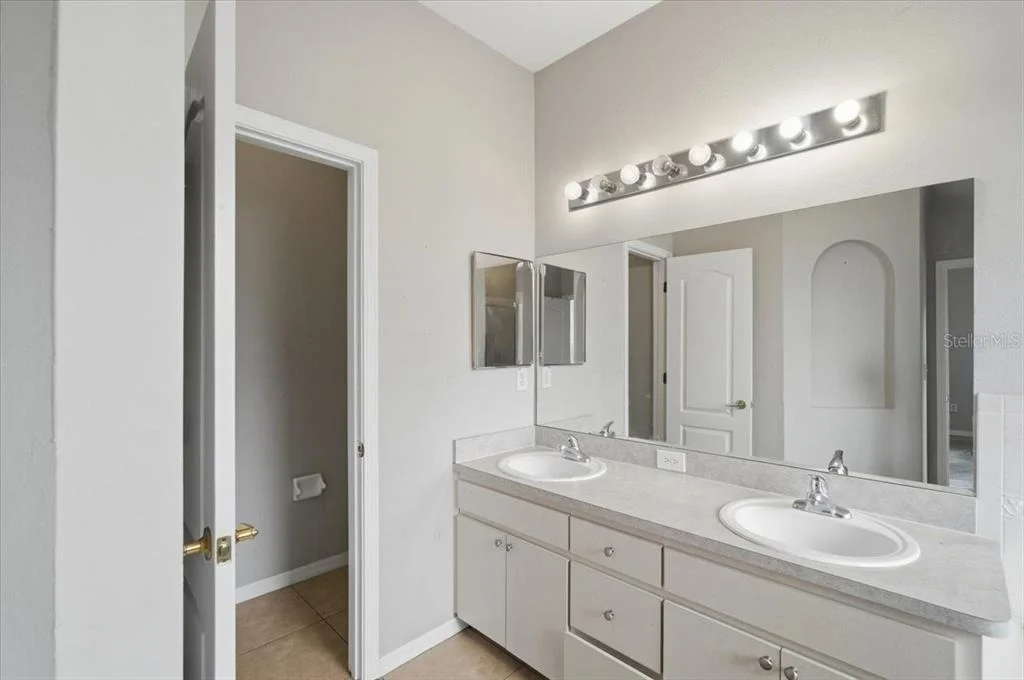 Photo of 153 OAK CROSSING BOULEVARD