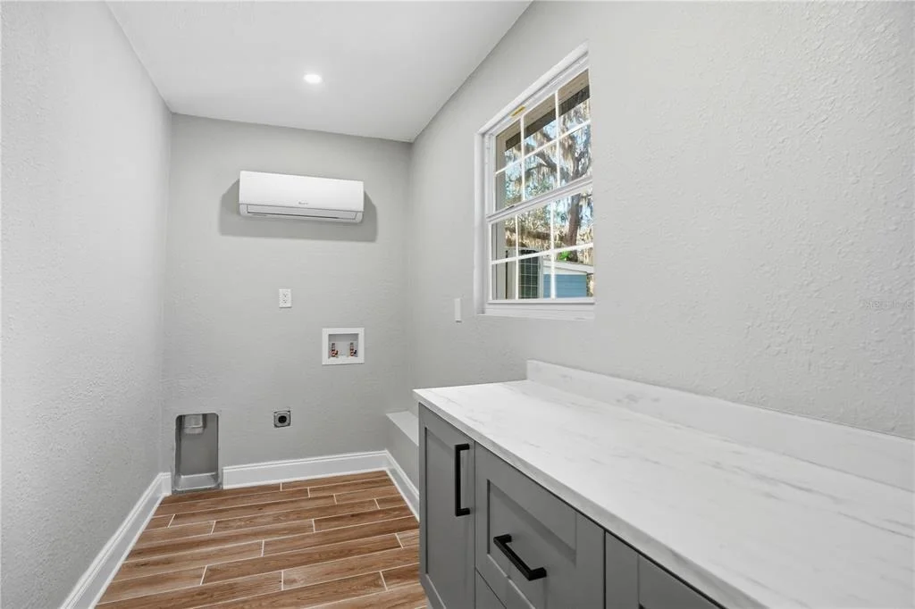 Photo of 707 ABERDEEN CIRCLE