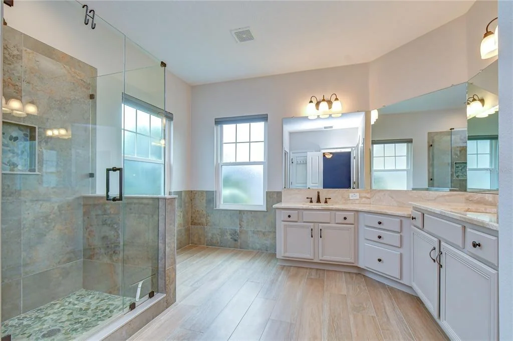 Photo of 6135 CHURCHSIDE DRIVE