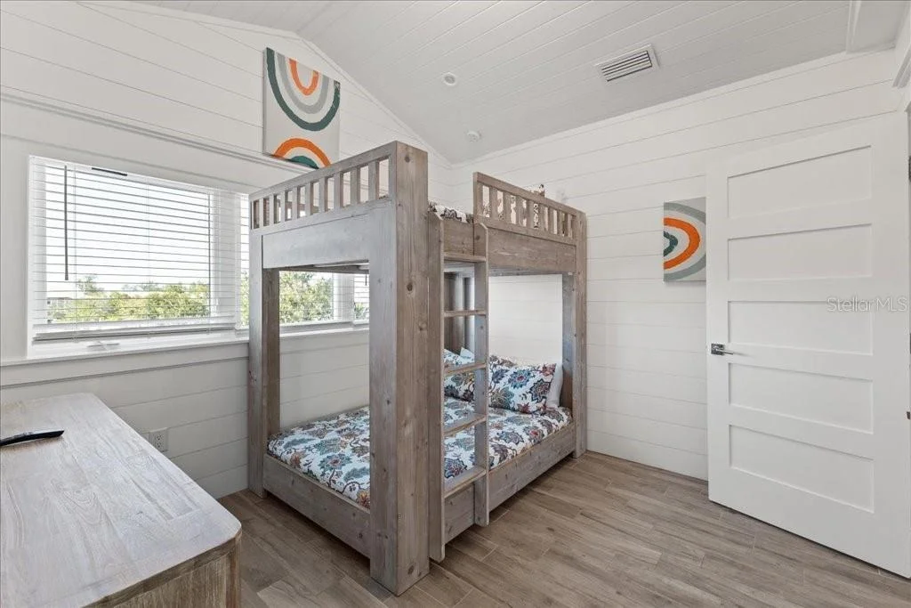 Photo of 239 S HARBOR DRIVE