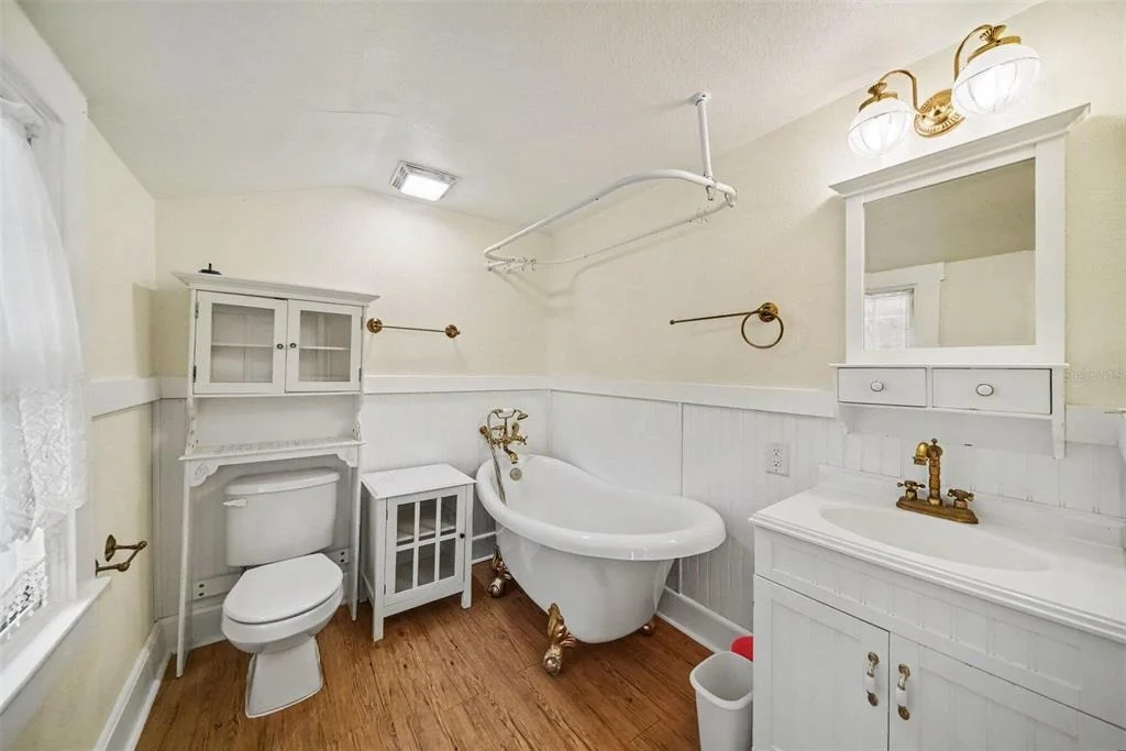 Photo of 1509 W WINDHORST ROAD