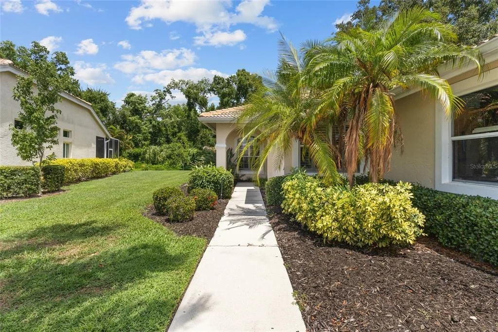 Photo of 6662 OAKBROOKE CIRCLE