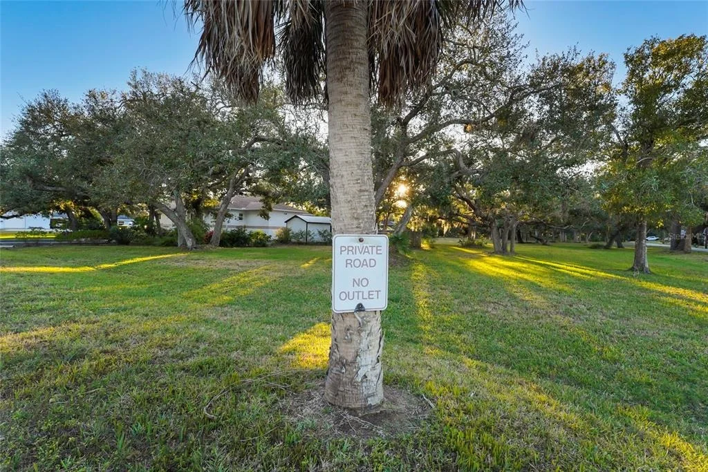 Photo of 405 ESTIL DRIVE N
