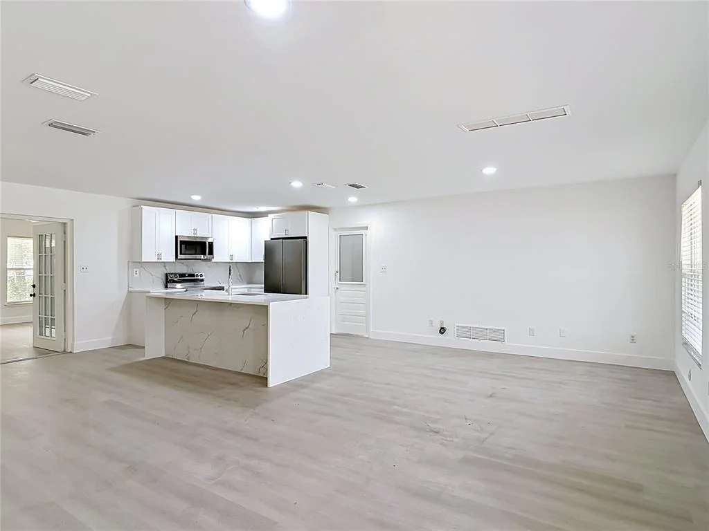Photo of 930 TROY DRIVE