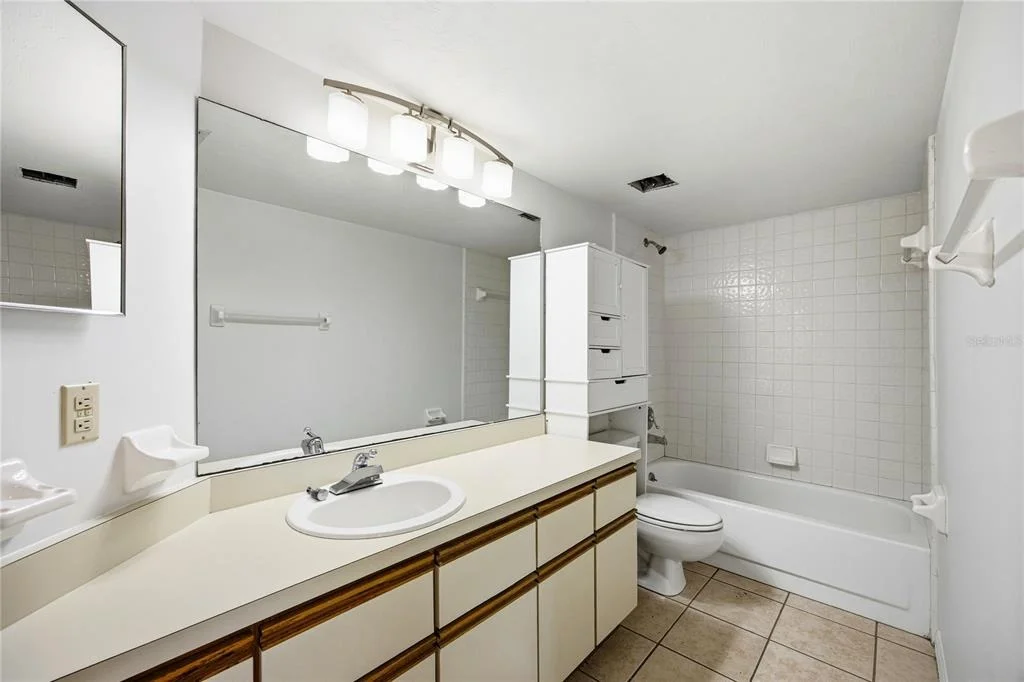 Photo of Unit K at 218 NW 50TH BOULEVARD