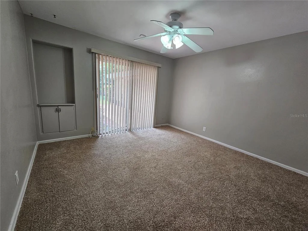 Photo of 880 OLEANDER DRIVE SE