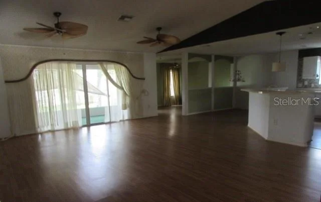 Photo of 1142 MEADOWBEND DRIVE