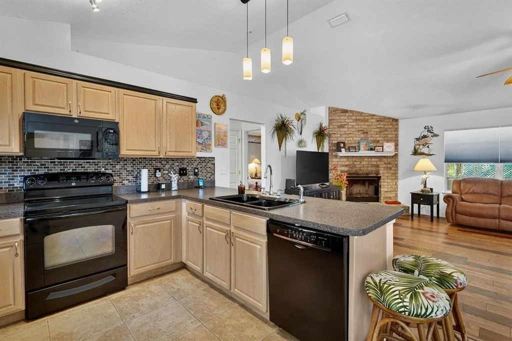 Photo of 89 ROBINSON DRIVE