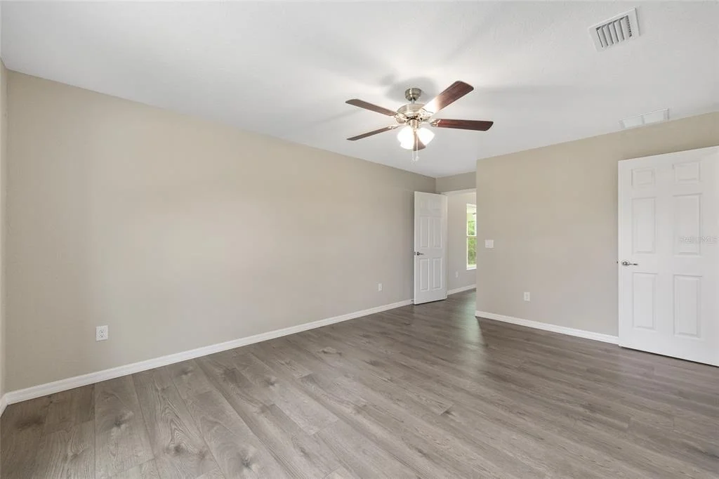 Photo of 3853 SW SOUNDVIEW DRIVE