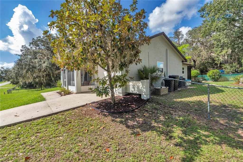 Photo of 814 OAK ROAD