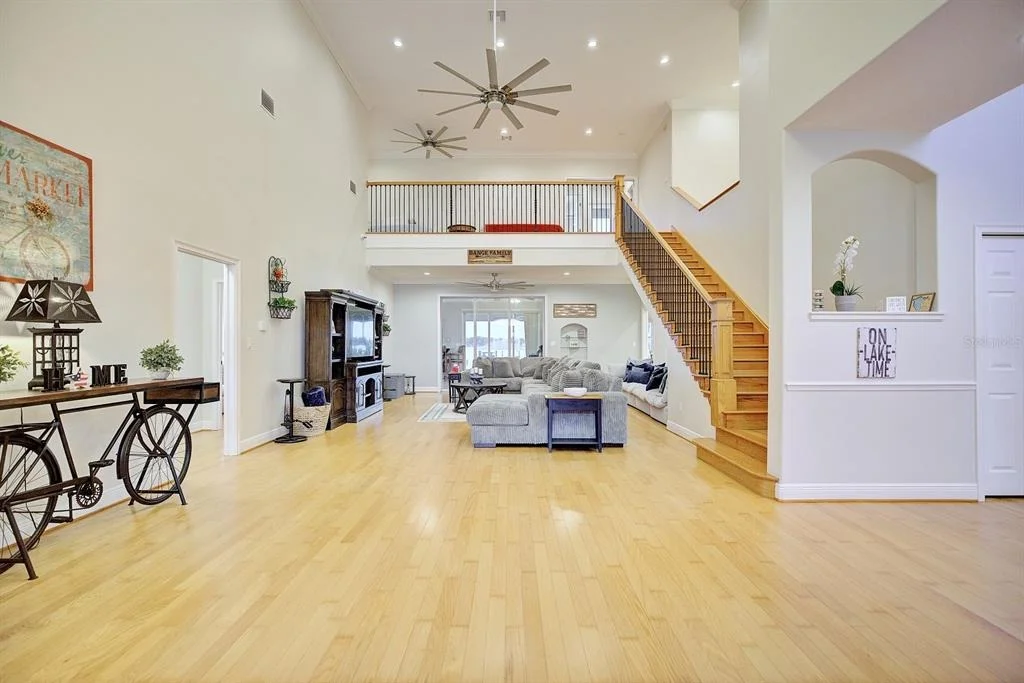 Photo of 492 SUNSET POINTE DRIVE