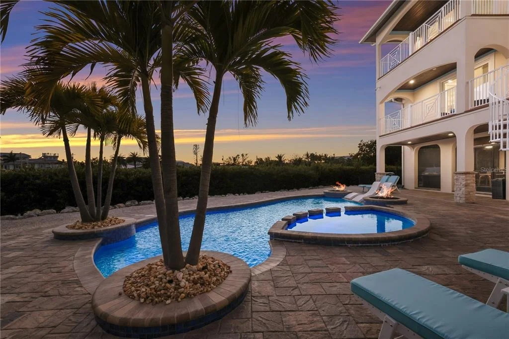 Photo of 313 HAMMOCK CIRCLE