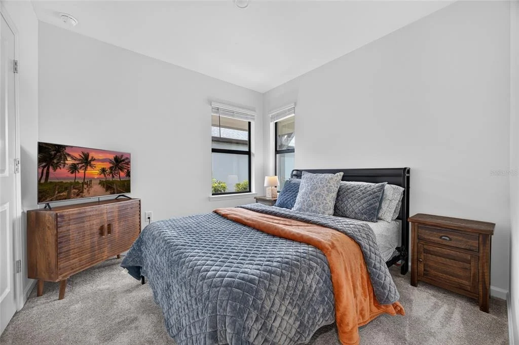 Photo of 6492 SILVERSTAR DRIVE