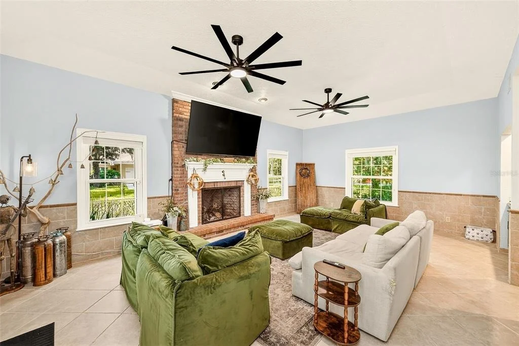 Photo of 807 CENTERBROOK DRIVE