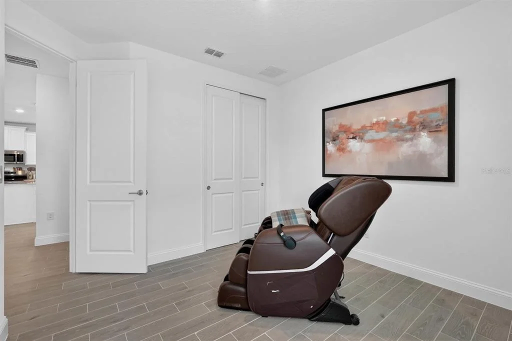 Photo of 2173 RAGLAN CIRCLE