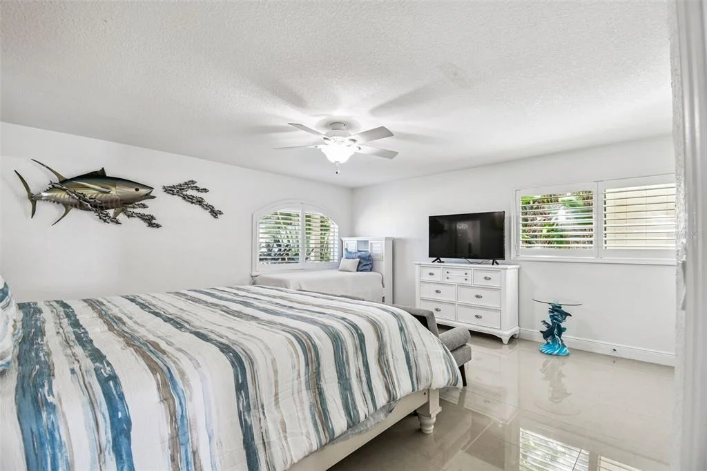 Photo of 582 JOHNS PASS AVENUE