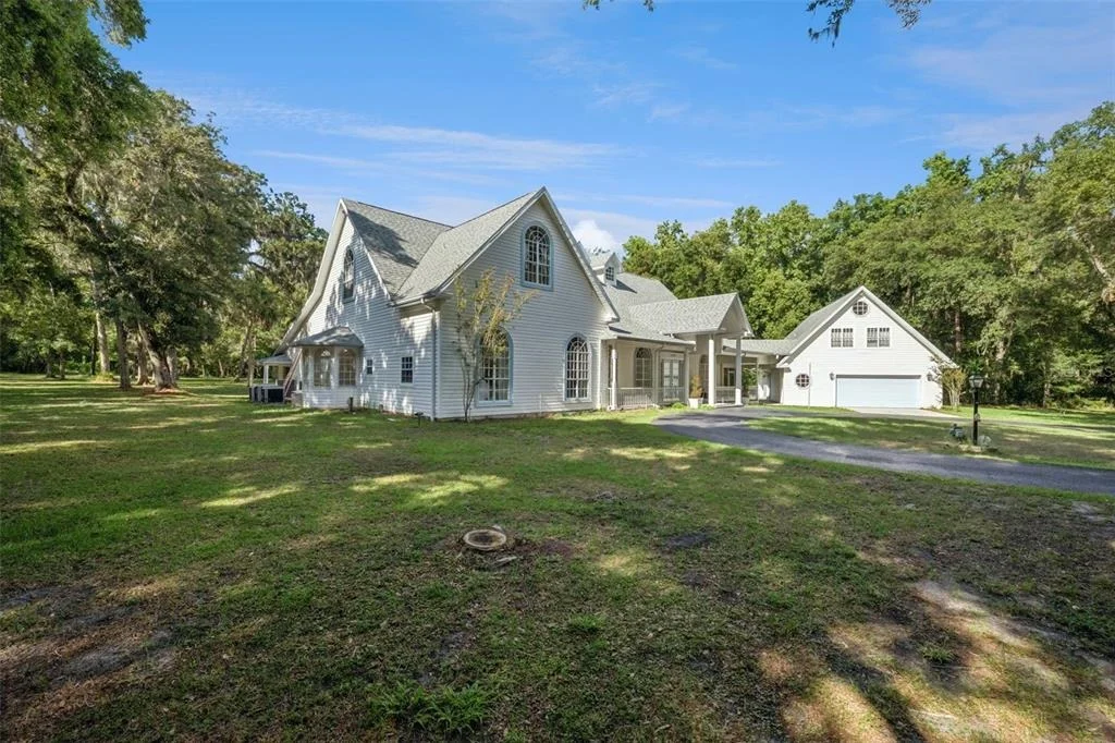 Photo of 21033 VIOLET ROAD