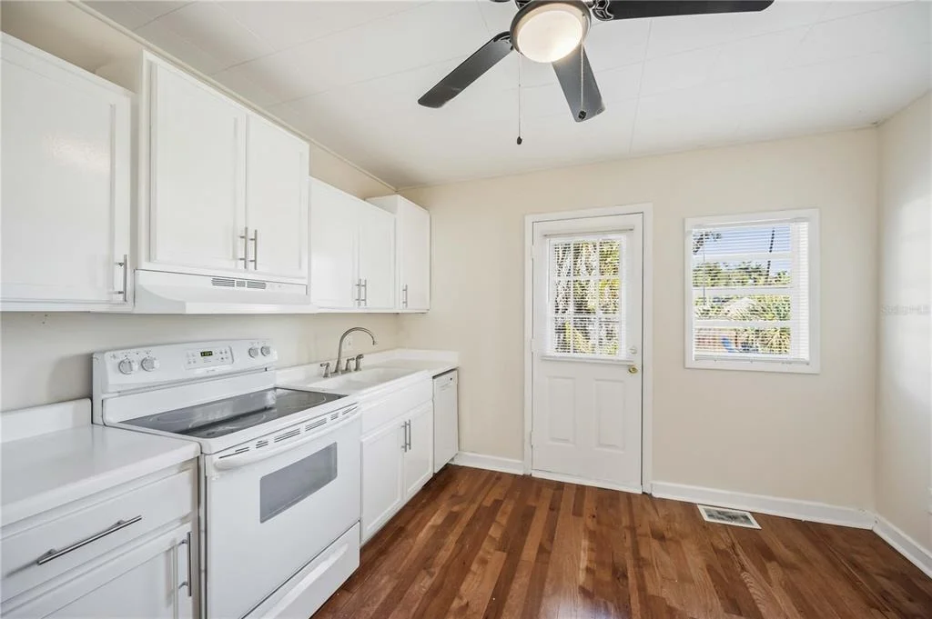 Photo of 2710 3RD AVENUE W