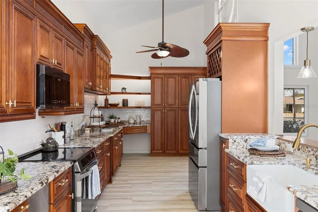 Photo of 2138 BAYOU DRIVE