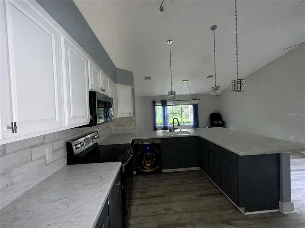 Photo of 4242 LEAFWAY CIRCLE